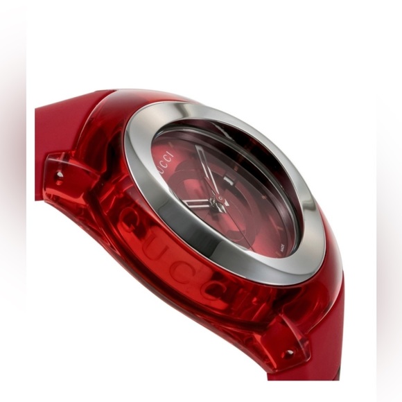 GUCCI
36MM Stainless Steel & Rubber Strap Watch NWOT comes with box - Picture 6 of 7